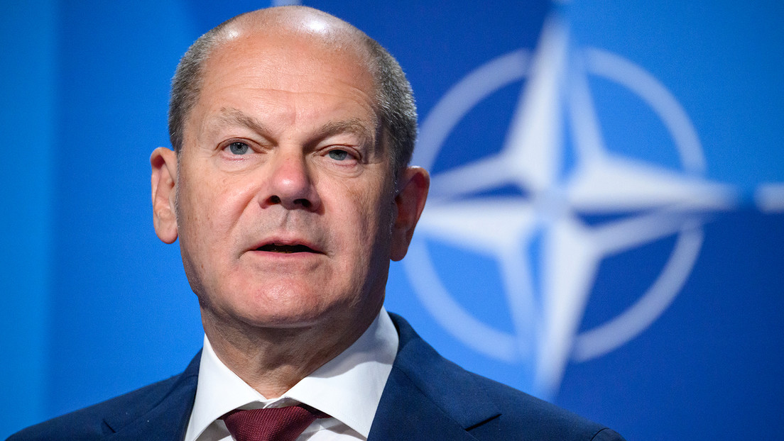 Scholz a la OTAN: Hay que centrarse en el poder militar de Ucrania, no en su adhesión