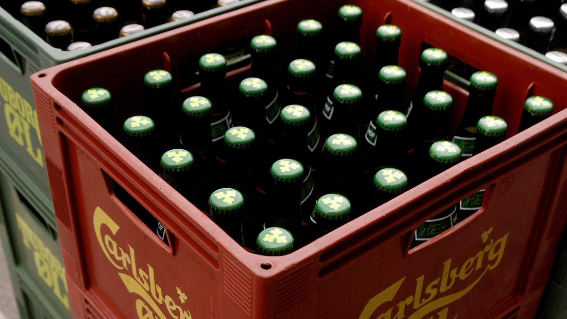 La cervecera danesa Carlsberg vende sus activos en Rusia