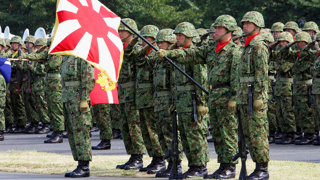 El Ejército japonés estudia si adoptar el servicio Starlink de Internet por satélite