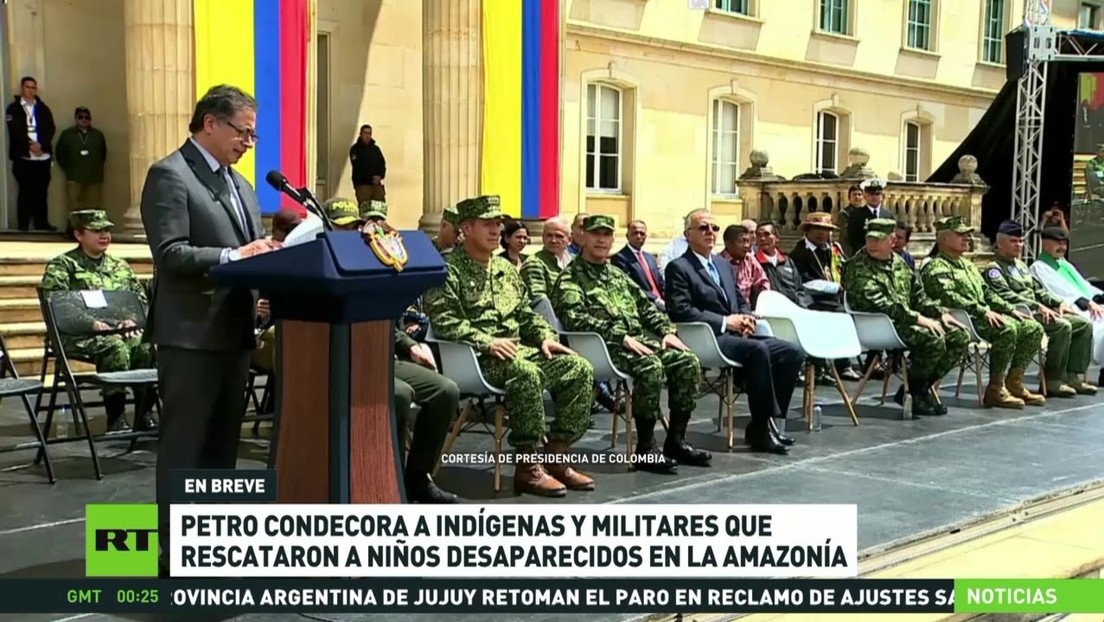 Petro condecora a indígenas y militares que rescataron a niños desaparecidos en la Amazonía