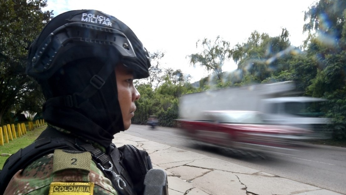 VIDEO: Captan retenes ilegales en una ruta de Colombia