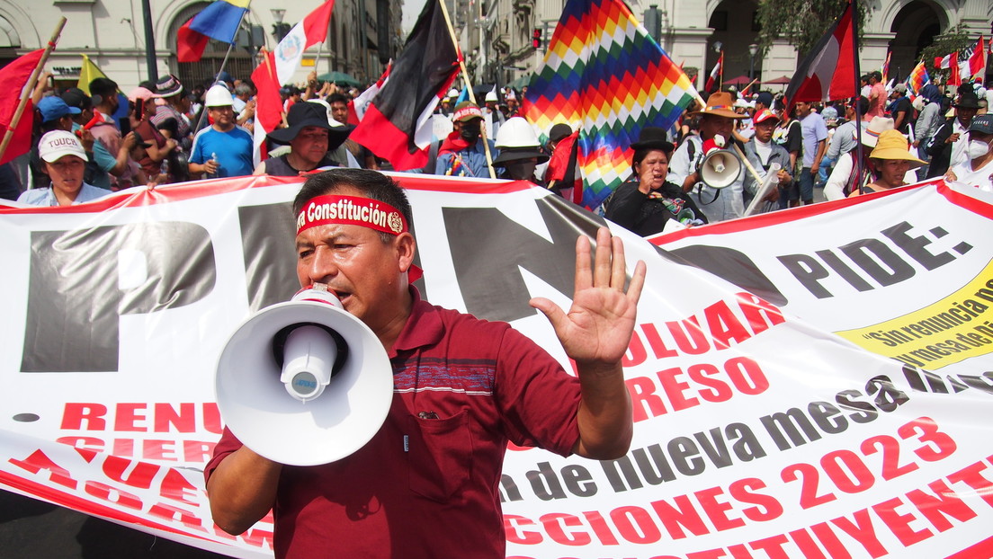 ¿Reforma o Constituyente? Una encuesta revela qué opinan los peruanos sobre una nueva Constitución