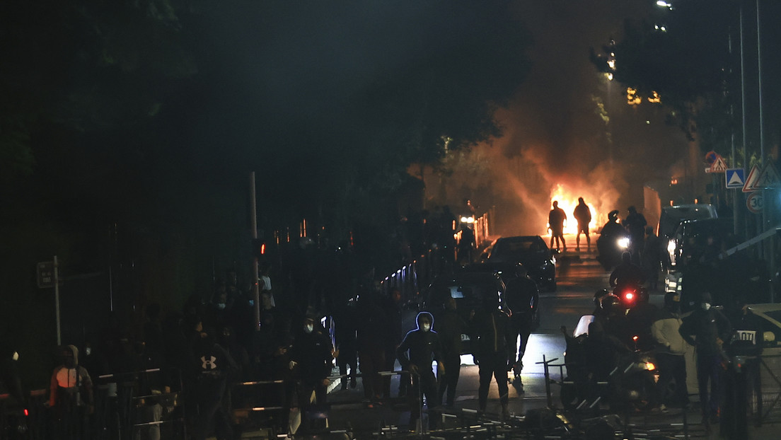 Detienen a 667 personas en la tercera noche de protestas en Francia por la muerte de un menor a manos de un policía