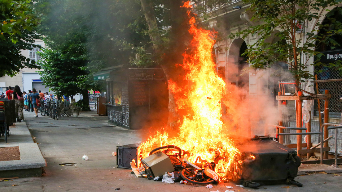 VIDEO: Manifestantes provocan destrozos en la mayor biblioteca municipal de Marsella