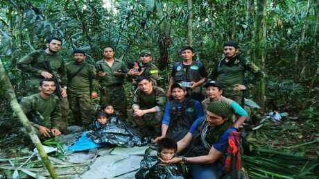Encuentran con vida a los 4 niños desaparecidos hace 40 días en la selva en Colombia