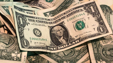 El jefe del segundo mayor banco ruso dice que la hegemonía del dólar "está llegando a su fin"