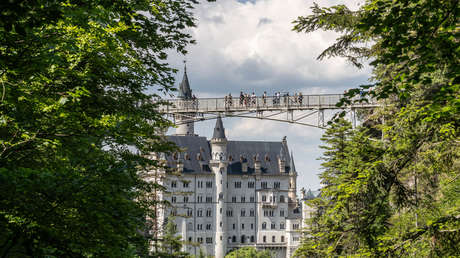 Un estadounidense agrede sexualmente a una turista y la arroja junto con su amiga por un desfiladero de un famoso castillo en Alemania