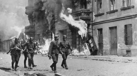 Polacos demandan a corporaciones alemanas por perjuicios de la época nazi