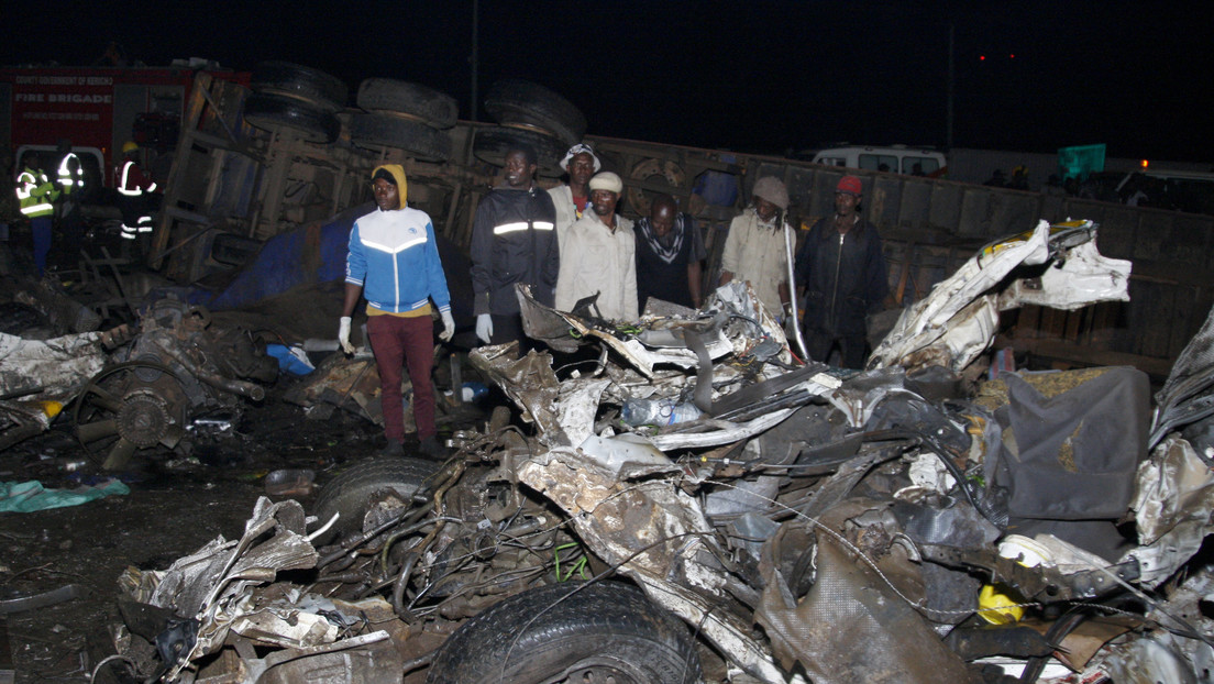 Al menos 51 muertos y decenas de heridos tras el choque de un camión contra un mercado en Kenia