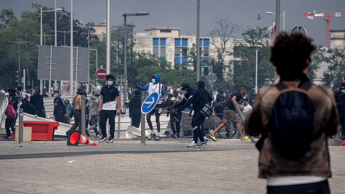 Sindicados de la Policía francesa exigen medidas más duras contra las "hordas salvajes" en los disturbios