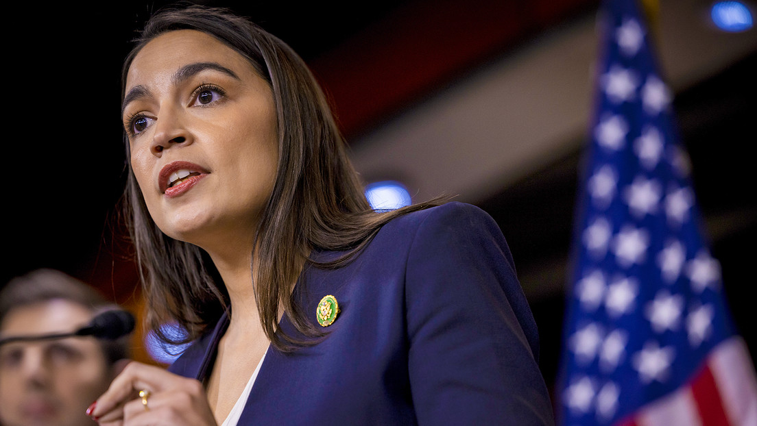 Alexandria Ocasio-Cortez advierte del "peligroso deslizamiento" de la Corte Suprema de EE.UU. hacia el autoritarismo