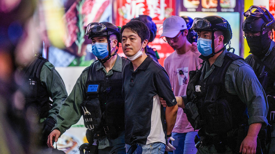 El líder de Hong Kong promete perseguir a ocho activistas opositores "así vayan al fin del mundo"