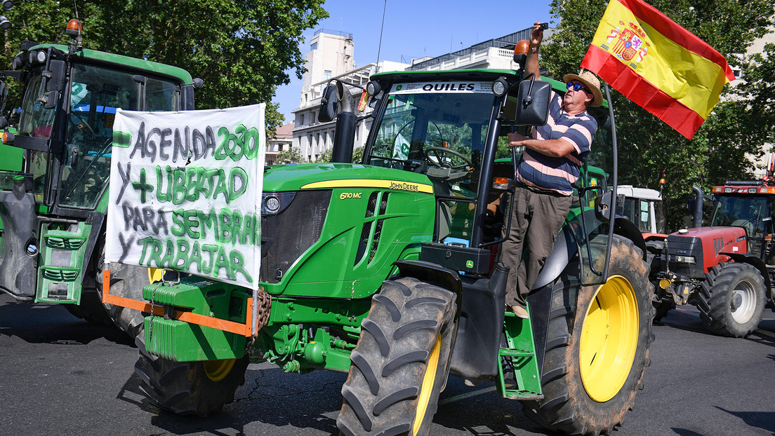 'Tractorada' de agricultores en Madrid para exigir ayudas que permitan afrontar la sequía (VIDEOS)