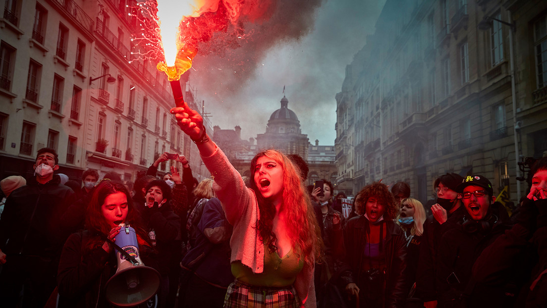 Francia, el jardín en llamas