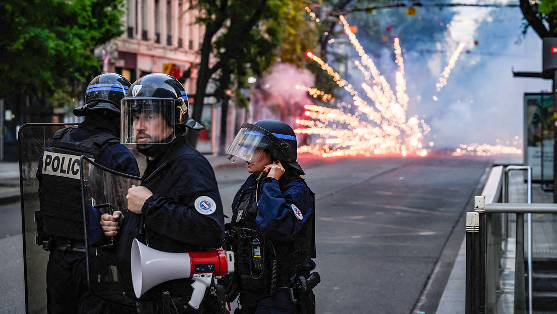Francia prohíbe la venta de fuegos artificiales por las celebraciones de la Fiesta Nacional
