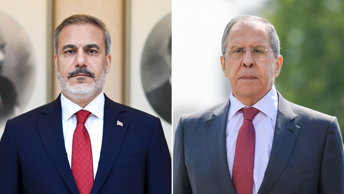 Ministros de Exteriores de Rusia y Turquía discuten por teléfono sobre el acuerdo de granos y el conflicto ucraniano