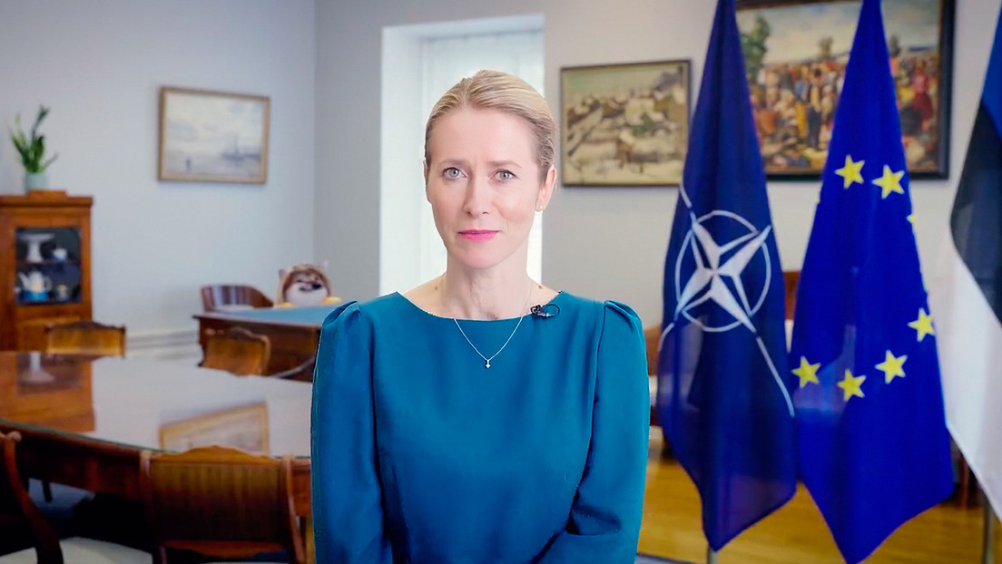 La primera ministra de Estonia graba un saludo para un grupo de troles proucranianos fundado por un negador del Holocausto