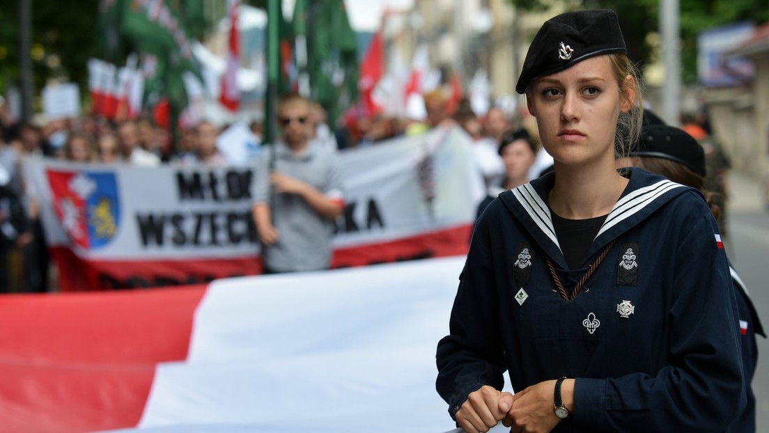 El Parlamento de Polonia insta a Kiev a admitir su culpabilidad en la masacre de Volinia