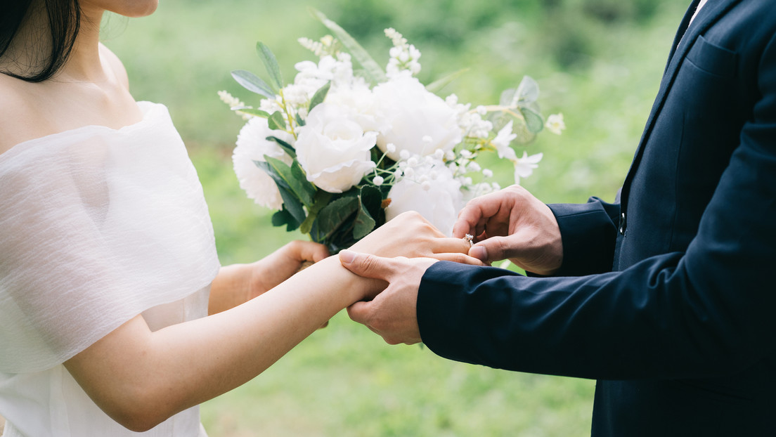 ChatGPT oficia una boda en EE.UU. por primera vez en la historia