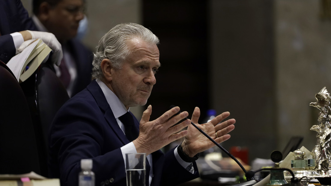 "Discriminación inversa": la insólita acusación de un precandidato opositor contra López Obrador
