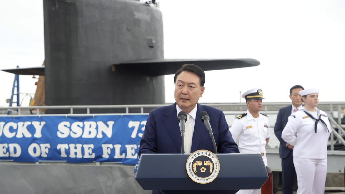 El presidente surcoreano envía una advertencia a Pionyang desde un submarino nuclear de EE.UU.