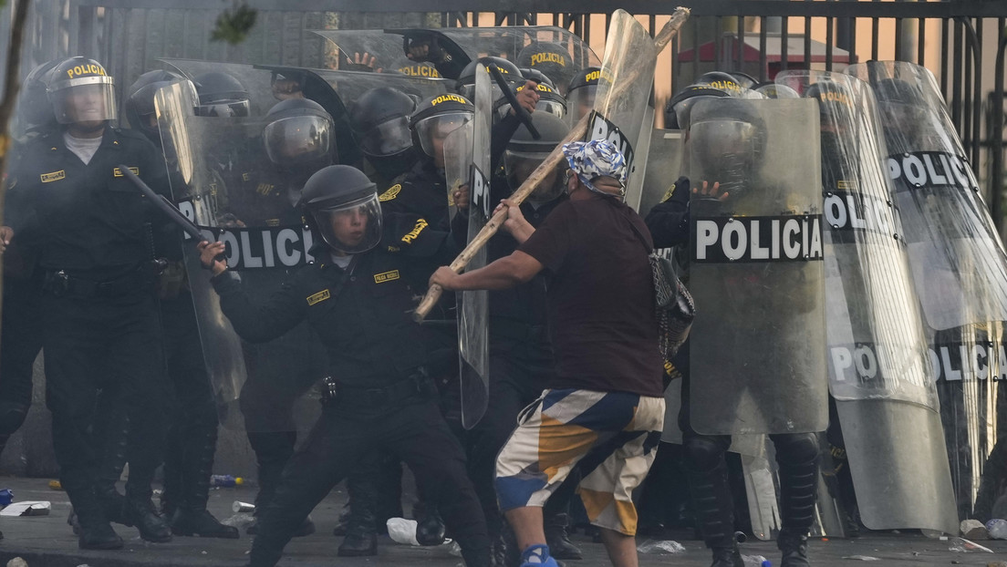 Enfrentamientos, bloqueos y pedidos de renuncia de Boluarte marcan nueva protesta nacional en Perú