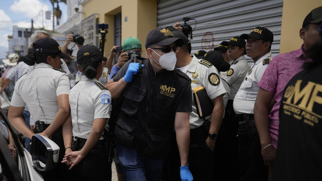 Fiscalía allana sede del Movimiento Semilla en medio de tensión electoral en Guatemala