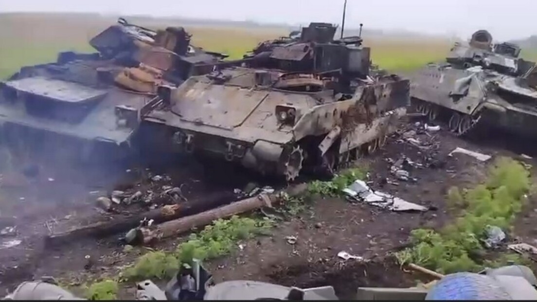 VIDEO: Difunden video de un 'cementerio' de blindados Bradley de Ucrania