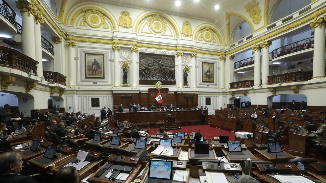 Partido de izquierda se une con el fujimorismo en Perú para alcanzar la mesa directiva del Congreso