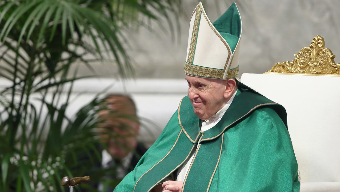Papa Francisco a una persona transgénero: "Dios nos ama tal como somos"