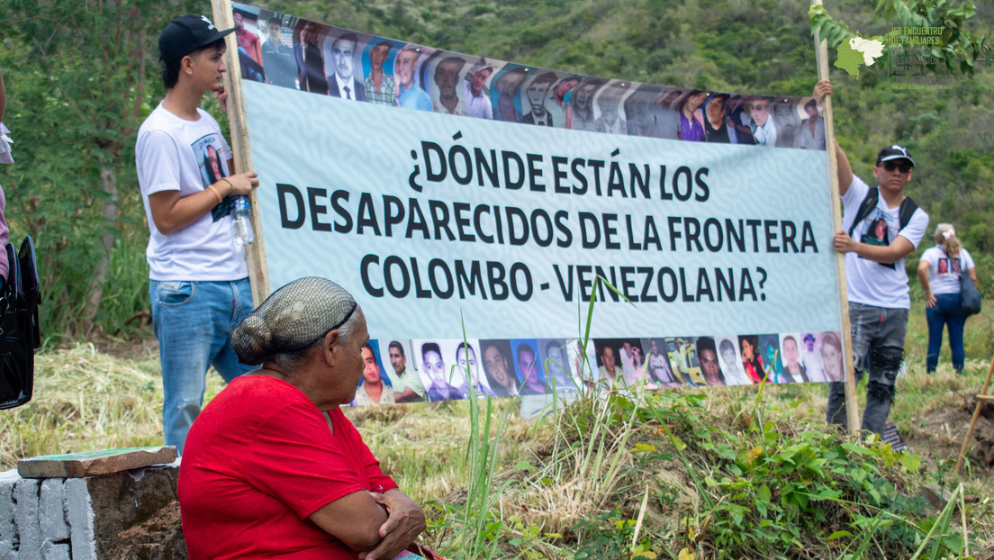 Cientos de personas peregrinan a los 'hornos del horror' en la frontera de Colombia y Venezuela