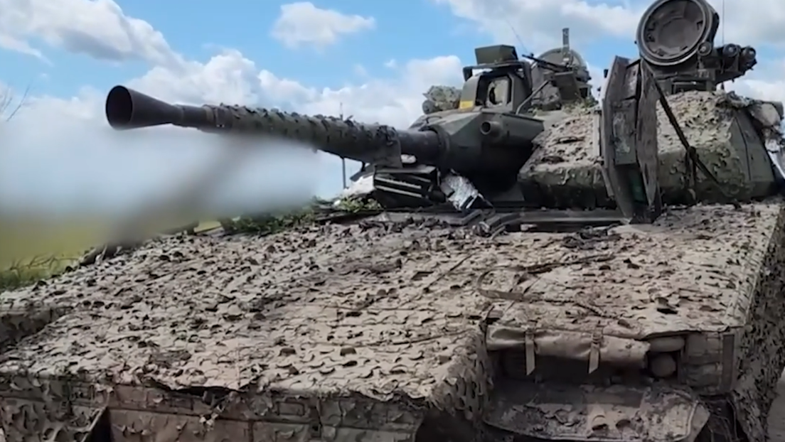 Militares rusos capturan primer vehículo blindado sueco (VIDEO)