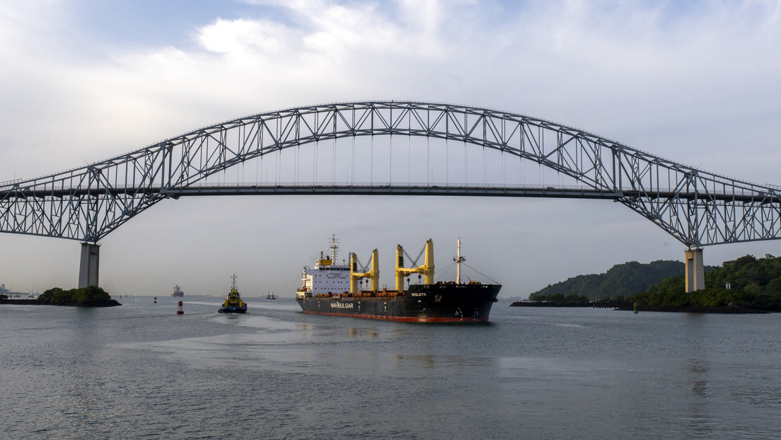 El canal de Panamá reduce el tránsito diario de buques debido a una grave sequía