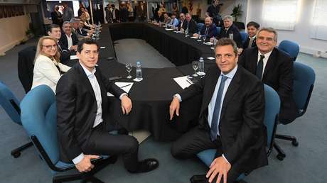 El ministro argentino Sergio Massa encabeza una reunión con gobernadores en clave electoral