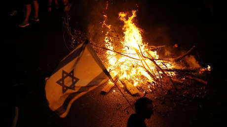 Una gran manifestación recorre Tel Aviv contra la reforma judicial de Netanyahu