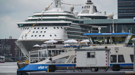Autoridades de Ámsterdam prohíben el anclaje de cruceros en el centro de la ciudad