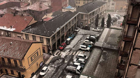 VIDEO: Un 'río de hielo' invade las calles de una ciudad en Italia