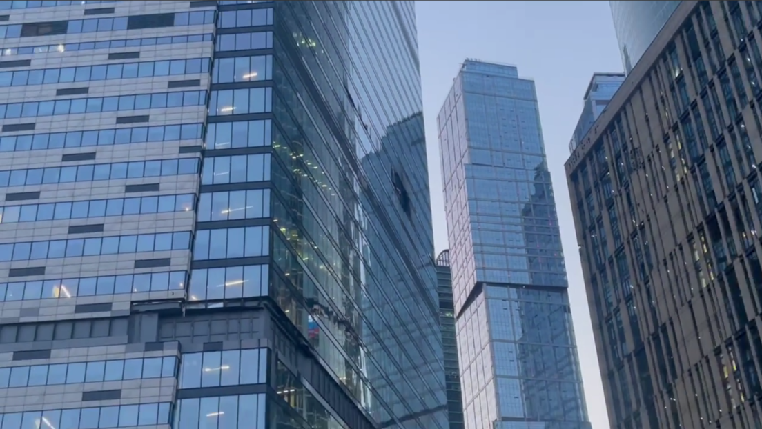 Dron ucraniano impacta en un rascacielos del centro de negocios de Moscú (VIDEOS)