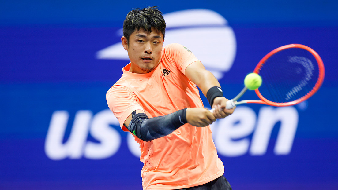 El tenista chino Wu Yibing se desploma por segunda vez en un mes en pleno partido (VIDEO)