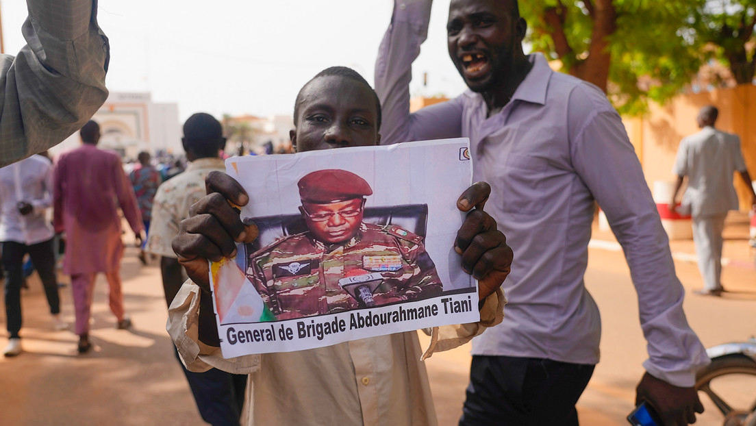 EE.UU. y la UE apoyan al bloque de África Occidental en su amenaza a los golpistas de Níger