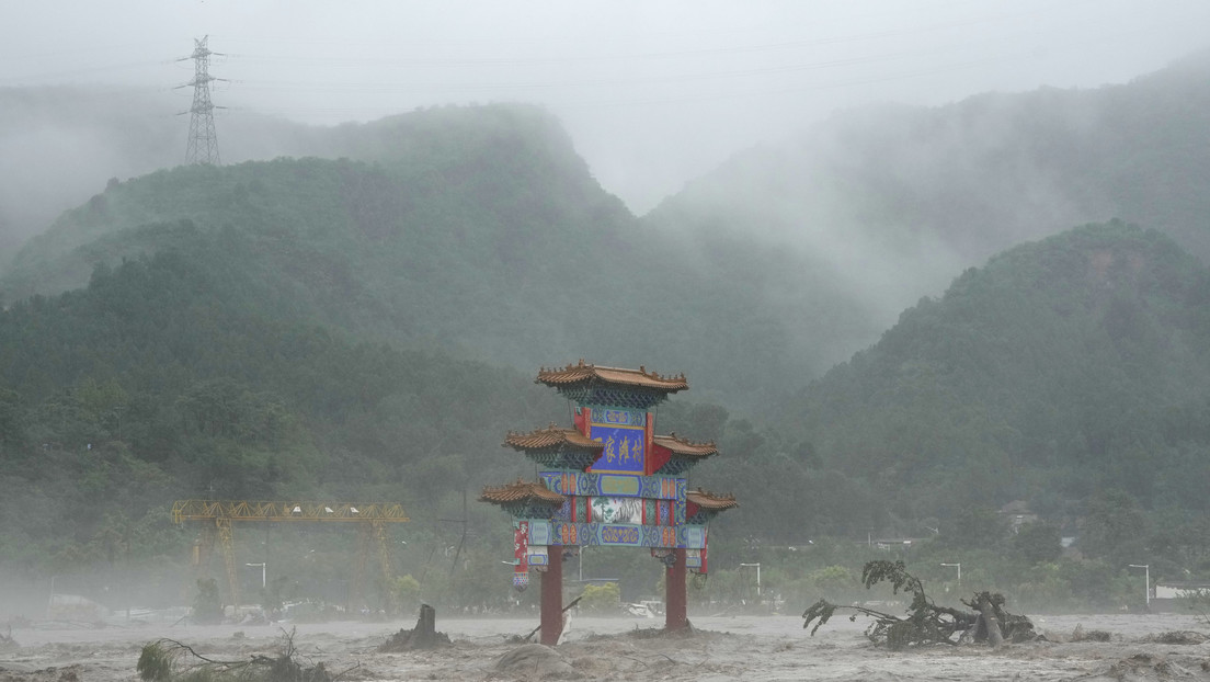 Pekín registra las lluvias más intensas en 140 años (VIDEOS, FOTOS)