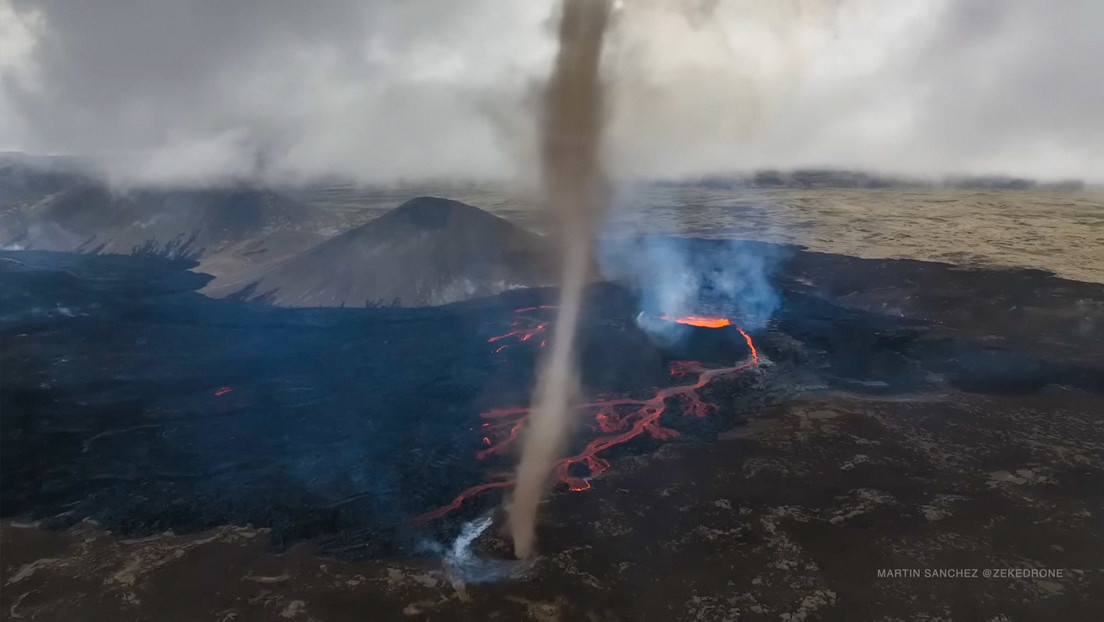Un volcán 'bebé' de Islandia está expulsando tornados (VIDEO)