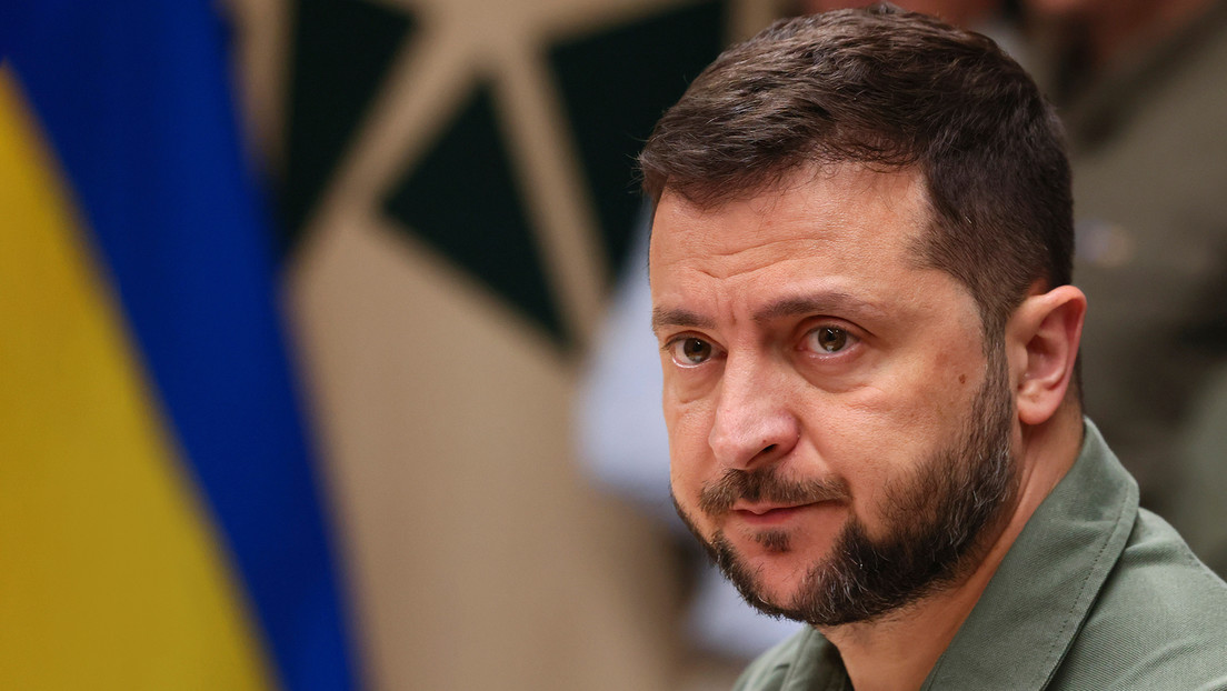 Zelenski mantiene una "conversación cerrada" con jefes militares del Reino Unido