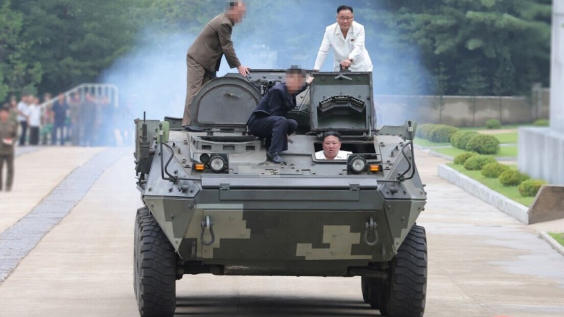 FOTOS: Kim Jong-un conduce un blindado durante una inspección a las fábricas de armamento norcoreanas