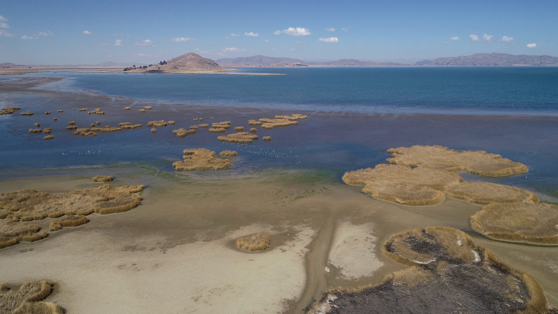 Bolivia y Perú en alerta: Las aguas del lago Titicaca descienden a niveles históricos
