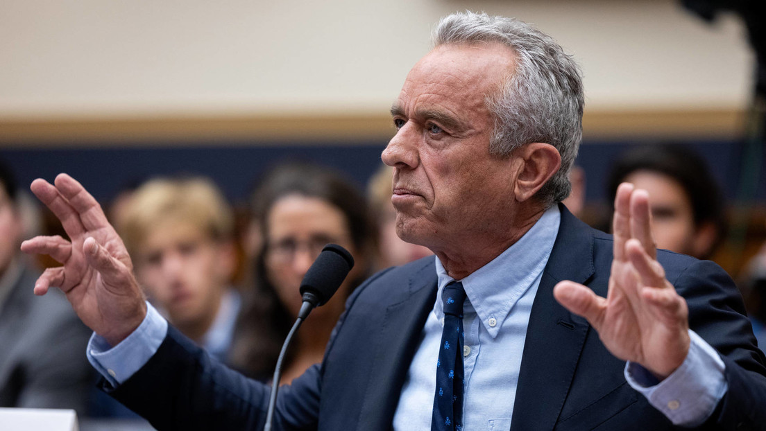 Robert F. Kennedy Jr. acusa a la CIA de encubrir a alguien al esconder documentos sobre el asesinato de su tío