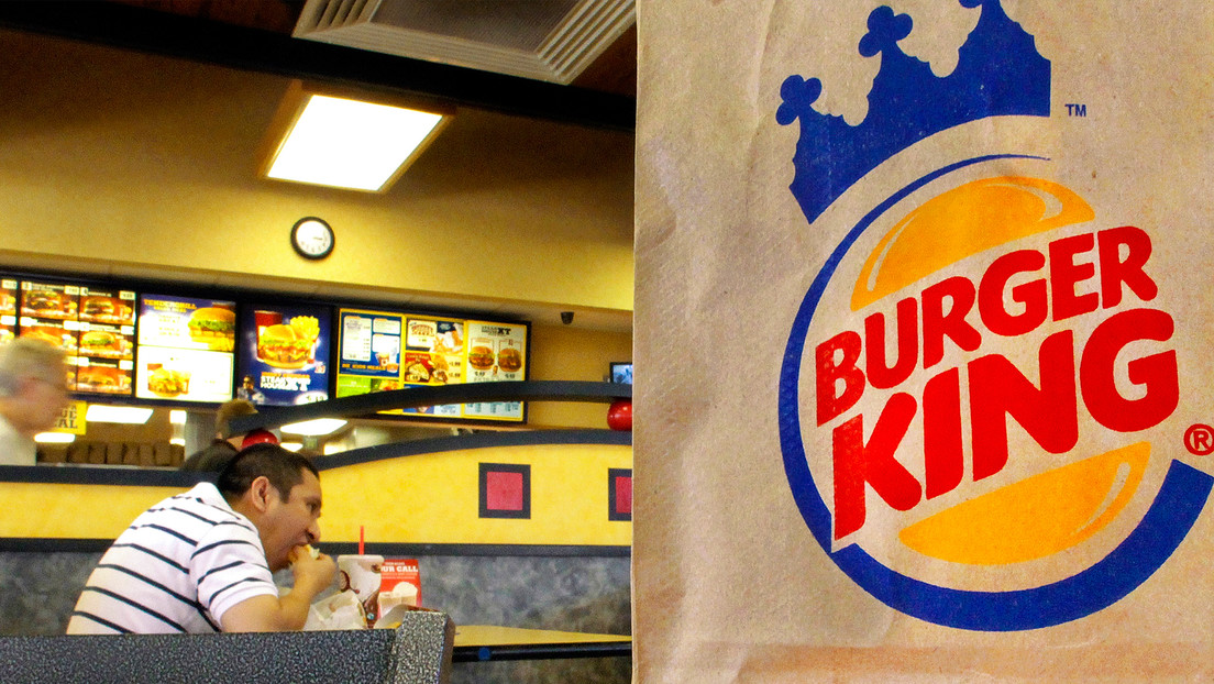 Burger King sirve en la India hamburguesas sin tomate porque el fruto "está de vacaciones"