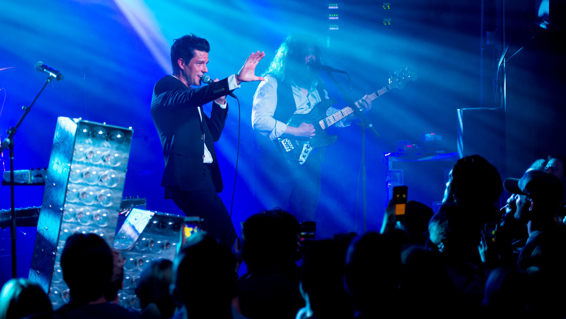 The Killers se disculpan tras invitar a un ruso al escenario durante un concierto en Georgia