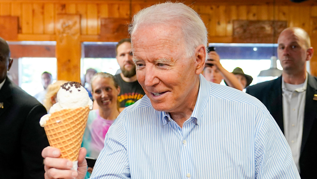 "Papi se los debe": Biden ofrece helados a los niños en pleno discurso sobre economía (VIDEO)