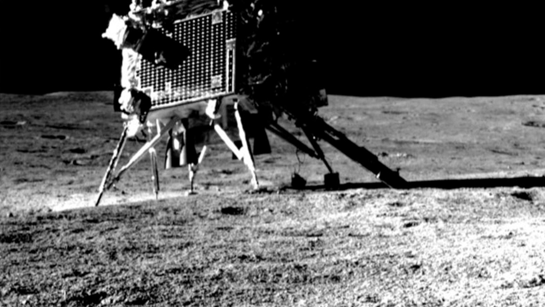 El róver lunar indio envía a la Tierra una imagen del módulo de aterrizaje Vikram (FOTO)